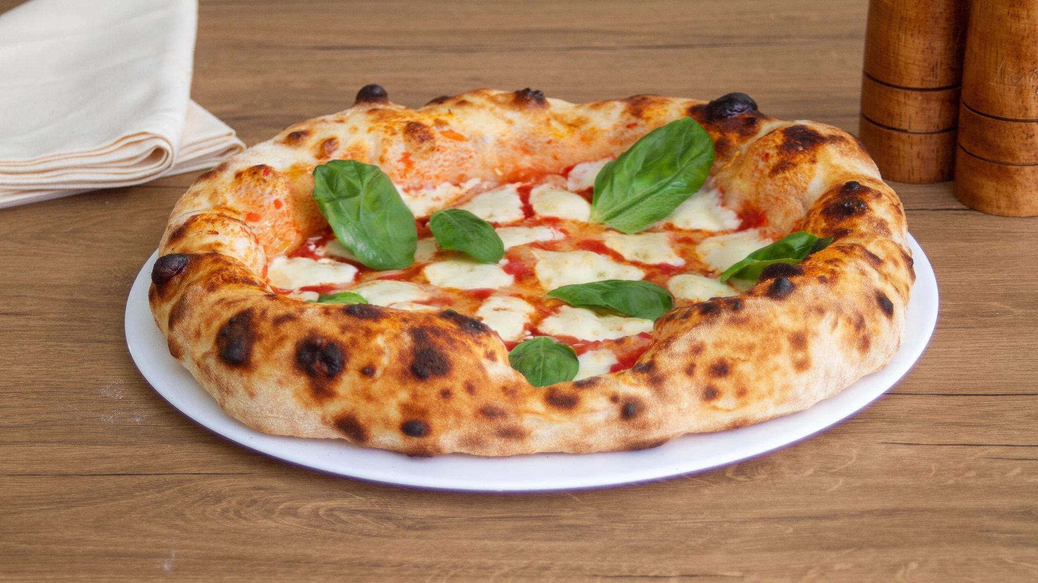 Pizza cu piept de pui